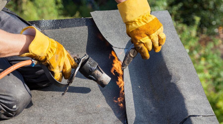 Professional gutter cleaning in Macon, MS